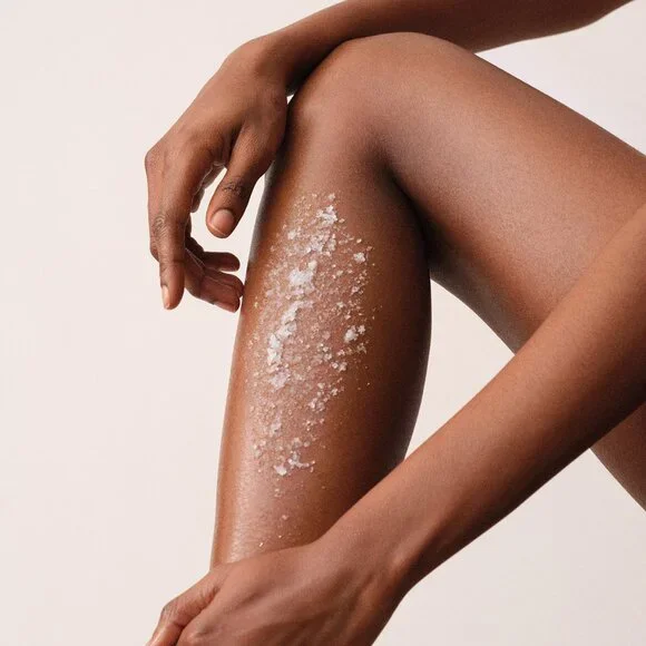 La Perla Energizing Body Scrub - RARE FIND